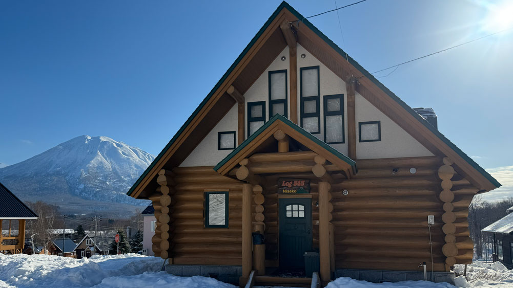 Elite Havens - Log 343 - Niseko Japan - Cosy alpine chalet with stunning snowy views of Mount Yotei